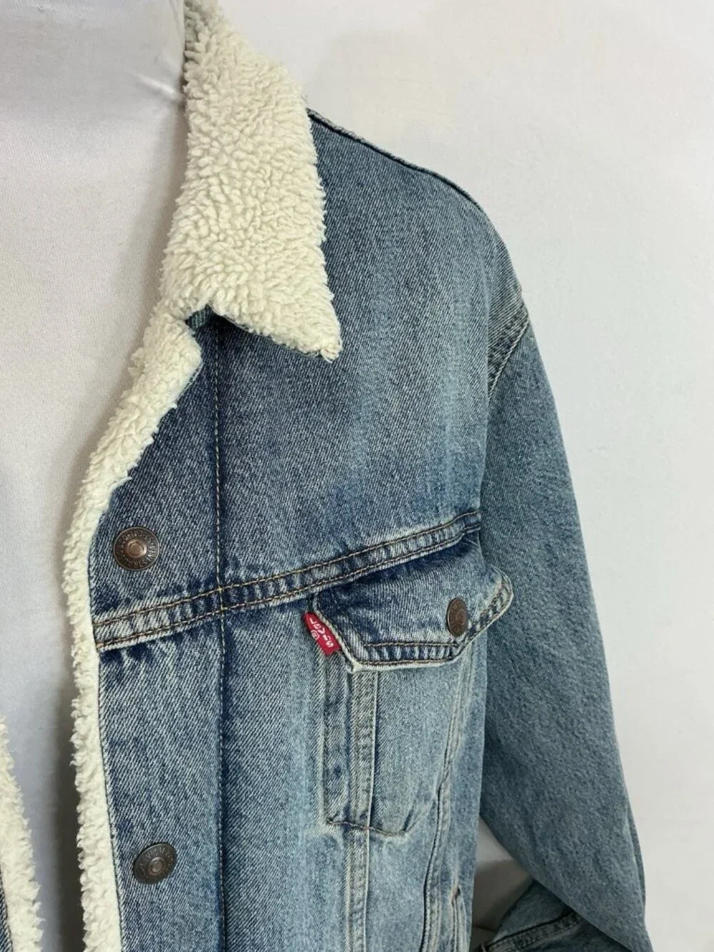Levis Sherpa Lined Trucker Jean Jacket Blue Button Pockets Denim Mens XL